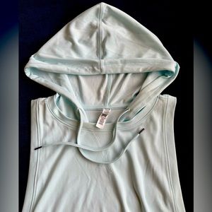 NWT Under Armour Sleeveless Gym Hoodie Shirt Blue Heat Gear